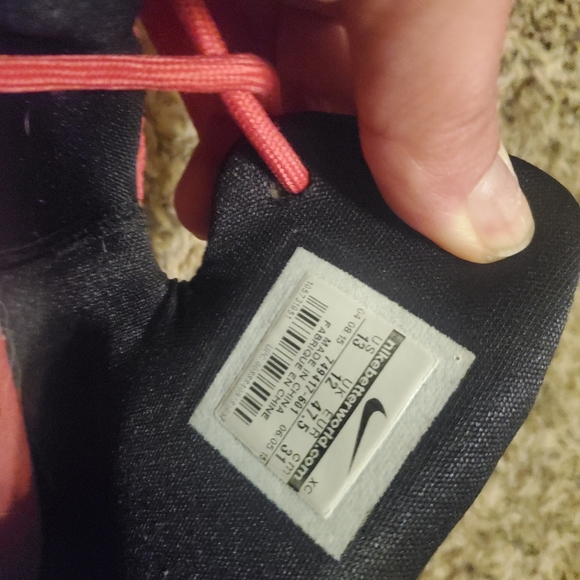 Men's Nike shoes - Picture 4 of 7